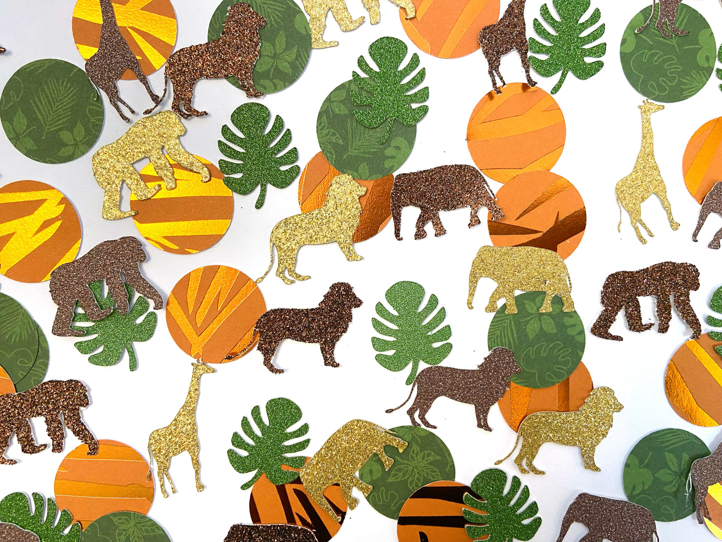 Jungle animal confetti